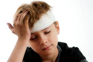 сотрясение мозга симптомы у ребенка лечение дома