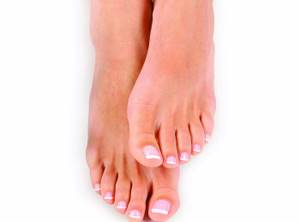 грибок на ногах между пальцами симптомы и лечение